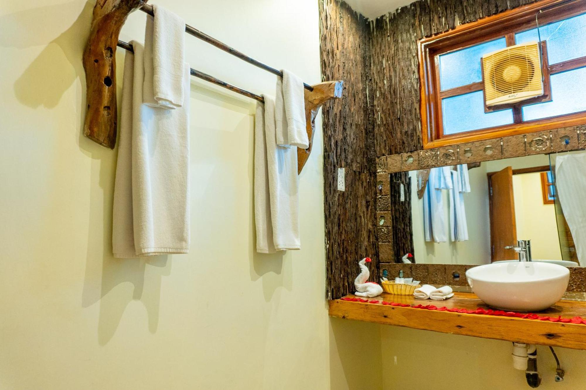 Weru Weru River Lodge 莫希 外观 照片