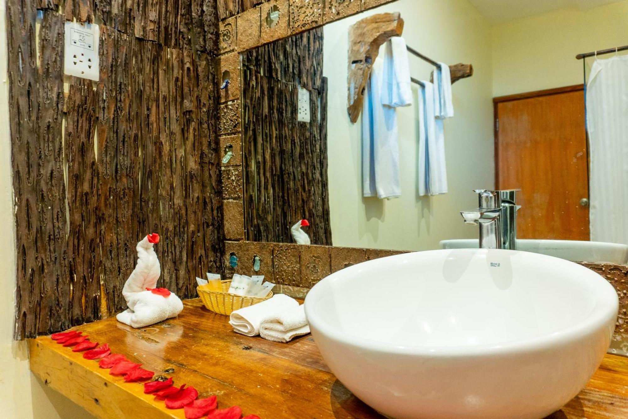 Weru Weru River Lodge 莫希 外观 照片