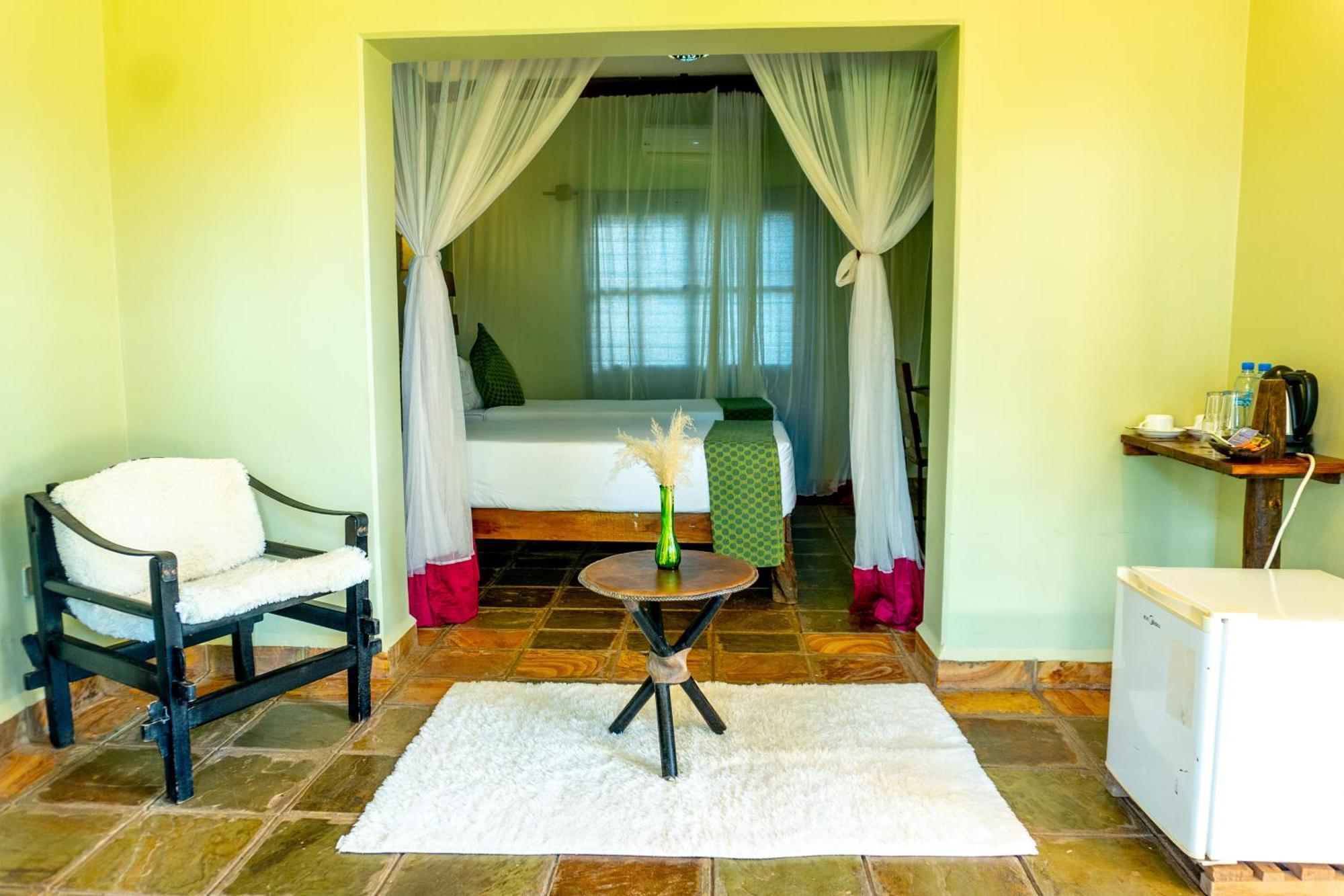Weru Weru River Lodge 莫希 外观 照片